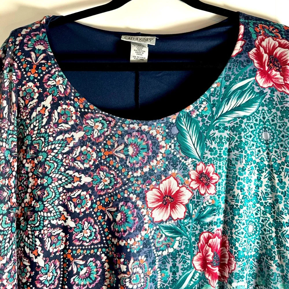 Women’s Catherine’s plus size blouse SZ 2X kaftan style W/ attached camisole - Picture 3 of 12